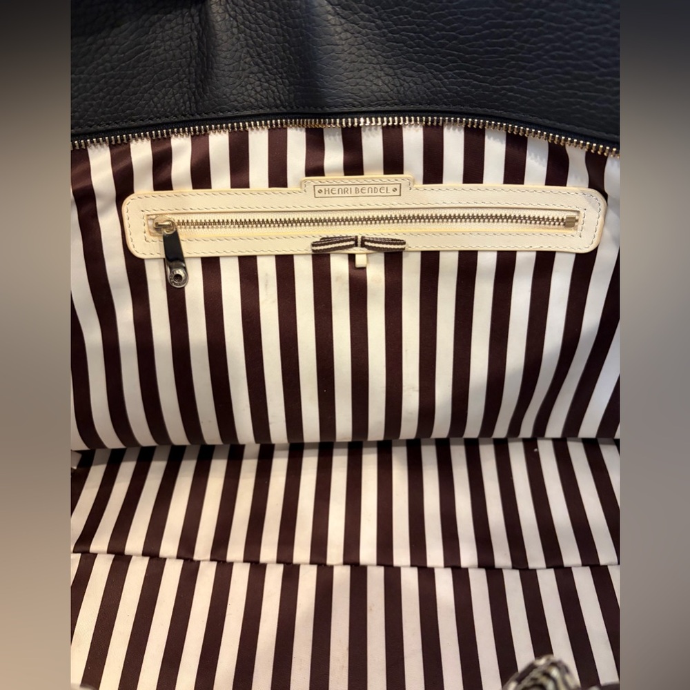 HENRI BENDEL MILITARY Zippered Tote Gold/Red Embroidered Patches & Lipstick Fob💄 - Picture 11 of 16